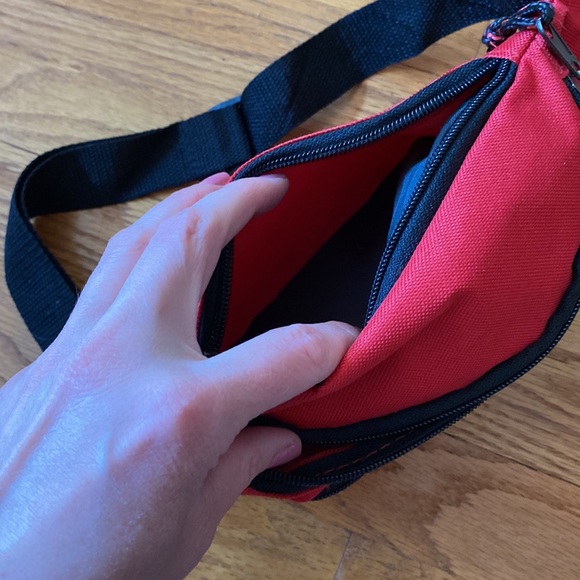 Lifeguard pouch - Picture 4 of 5